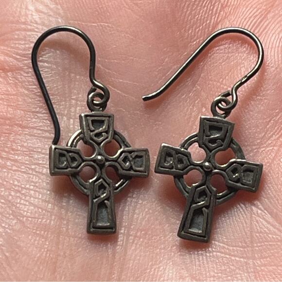 Vintage Dainty Celtic Cross Dangle Earrings in 925 Sterling Silver D2 - Picture 1 of 5
